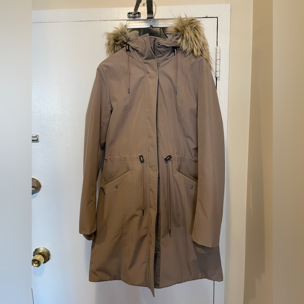 Aritzia Wilfred North Star parka (sz M) in taupe